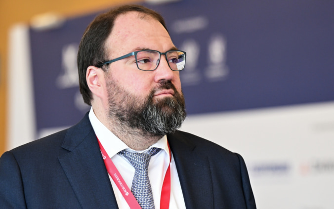Шадаев: Минцифры и МО РФ решают вопрос о защите центров обработки данных