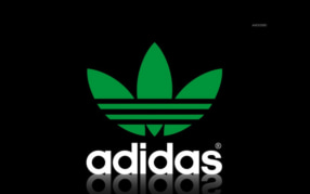 Adidas зарегистрировала товарный знак в России до 2035 года