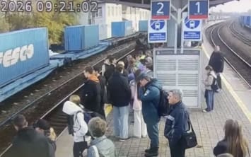 Потерявший сознание подросток упал под поезд во Владивостоке