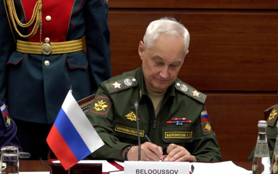Главы Минобороны России и Киргизии подписали план сотрудничества ведомств