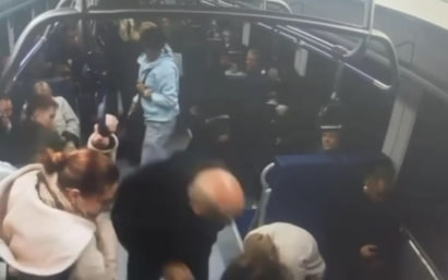 Прокуратура показала видео попадания кирпича в пассажирку вагона на МДЦ-2