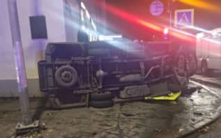 Два человека погибли в перевернувшейся в ДТП скорой в Петрозаводске