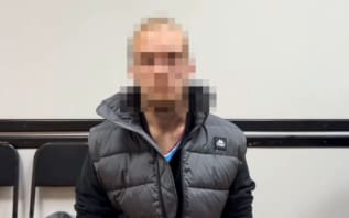 Шлепал – и уезжал: в Омске задержан пристававший к девушкам велосипедист