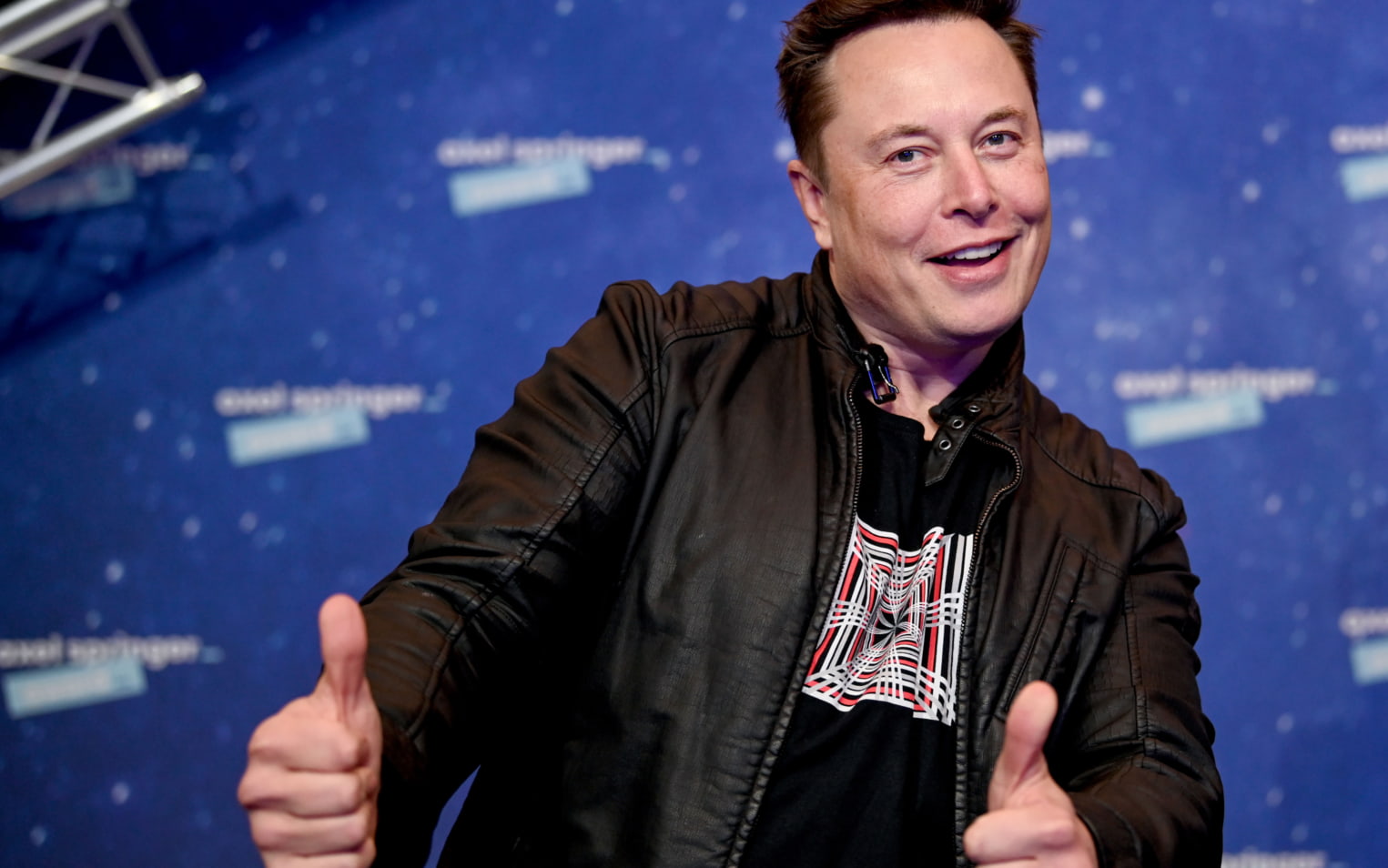 Маск: Tesla Roadster будет обладать "сознанием"