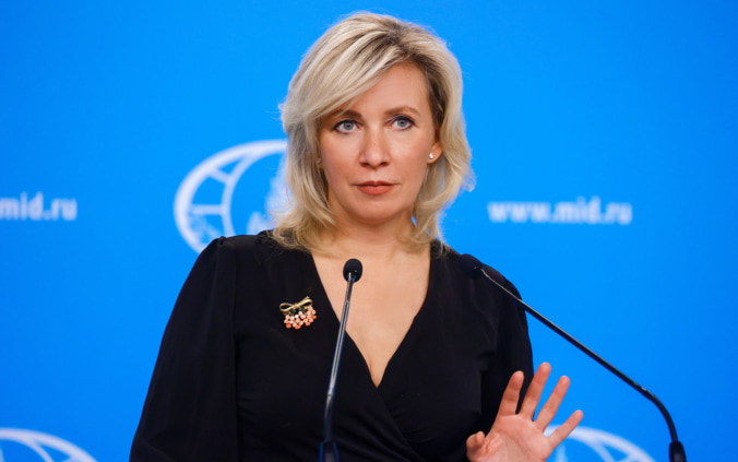 Захарова напомнила об обязанности дипломатов защищать граждан России за границей