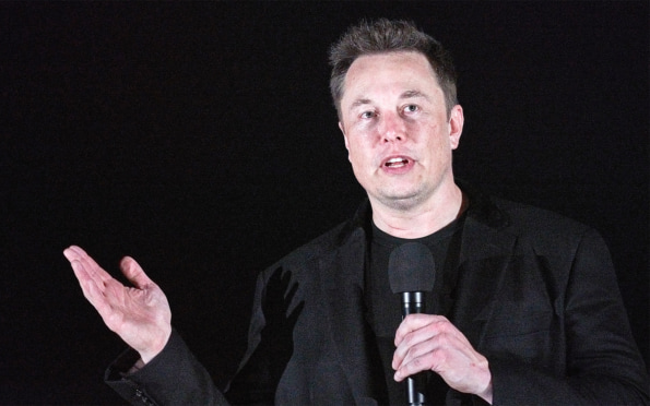 Маск допустил слияние Tesla и SpaceX