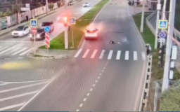 На Кубани водитель после ДТП пытался увезти пострадавшую, идет проверка