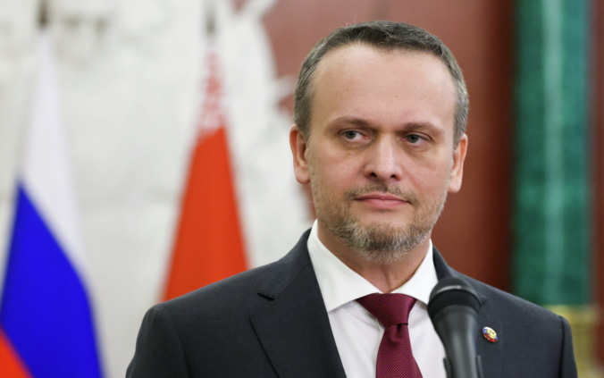 В правительстве намерены решить проблему отказа таксистов от заказов с детьми