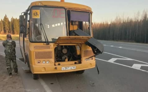 Школьный автобус попал в ДТП Костромской области