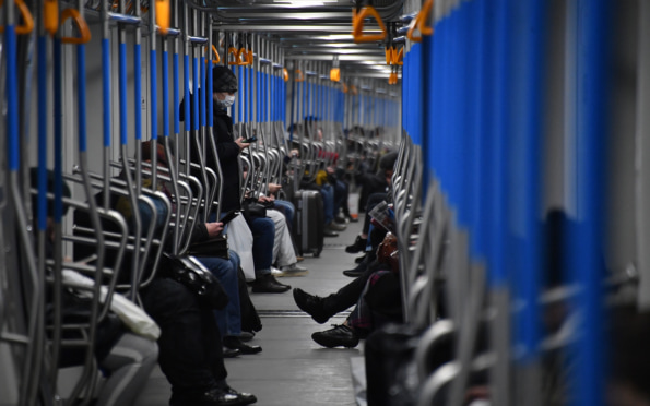 "112": еще одну девушку укололи шприцем в московском метро