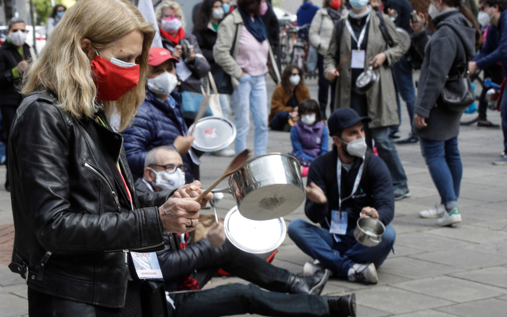 Жители Турина протестуют против поставок оружия