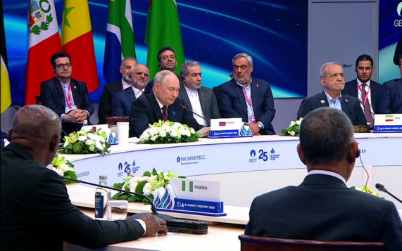 Путин: надо думать над прекращением конфликтов и снятием санкционных режимов