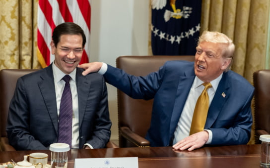 Трамп в шутку "десантировал" Рубио на Кубу