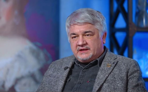 Ищенко: властям Украины в вопросе языка "осталось только залезть под одеяло"