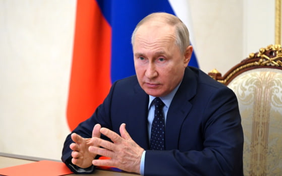 Путин назвал Маска гениальным человеком