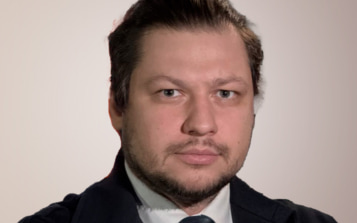 Кармазин рассказал о механизме вербовки подростков для нападений на школы