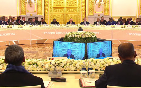 Путин: российские компании заинтересованы в переносе части производств в Африку