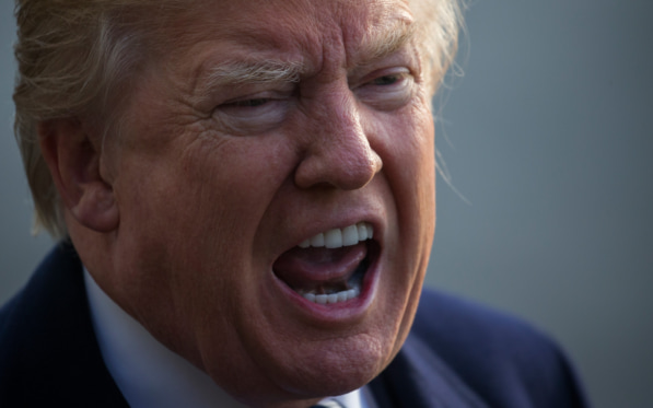 Трамп назвал Де Ниро "отвратительным кретином"